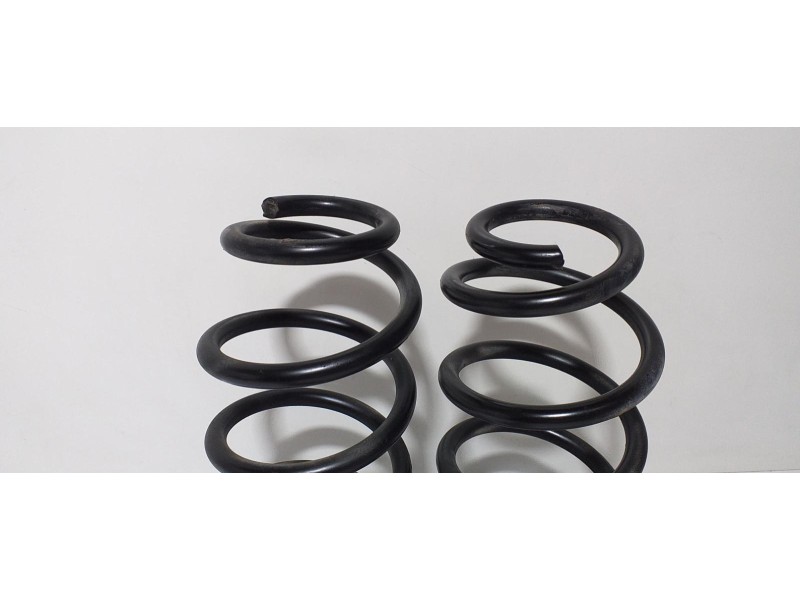 Recambio de muelle amortiguacion para toyota auris hybrid active referencia OEM IAM 2ZRFXE 67294 