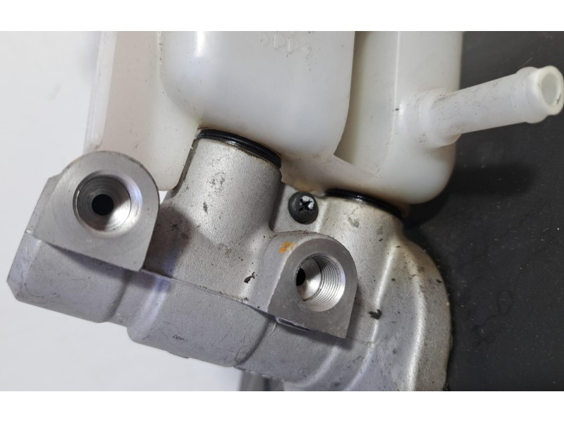 Recambio de servofreno para kia sportage concept 4x2 referencia OEM IAM 585002S251 76888 R