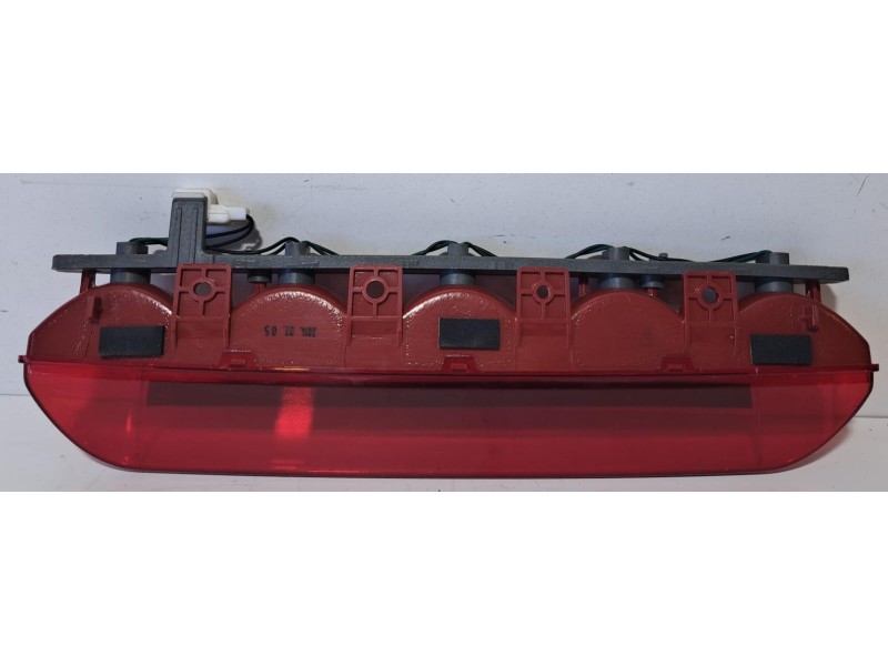 Recambio de luz central de freno para kia sportage concept 4x2 referencia OEM IAM 927003W120 76889 R