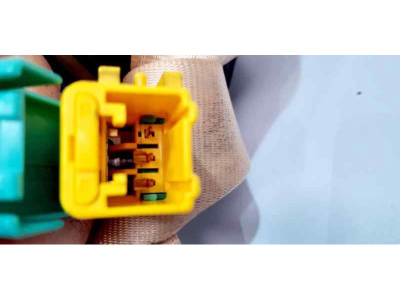 Recambio de cinturon seguridad delantero derecho para volkswagen touareg (7la) tdi v10 referencia OEM IAM 7L0857706D 43623 