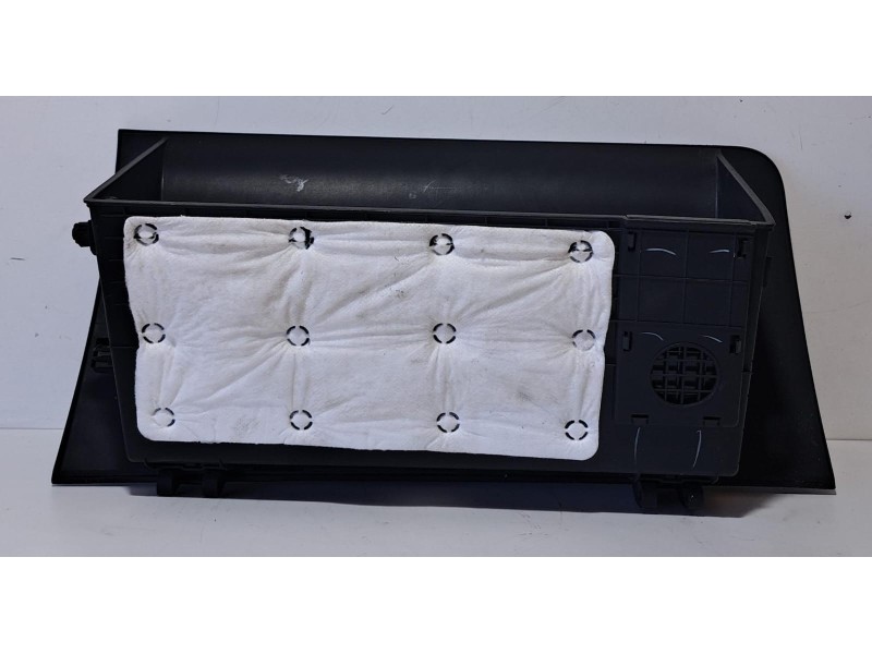 Recambio de guantera para kia sportage concept 4x2 referencia OEM IAM 845103U030WK 76890 R