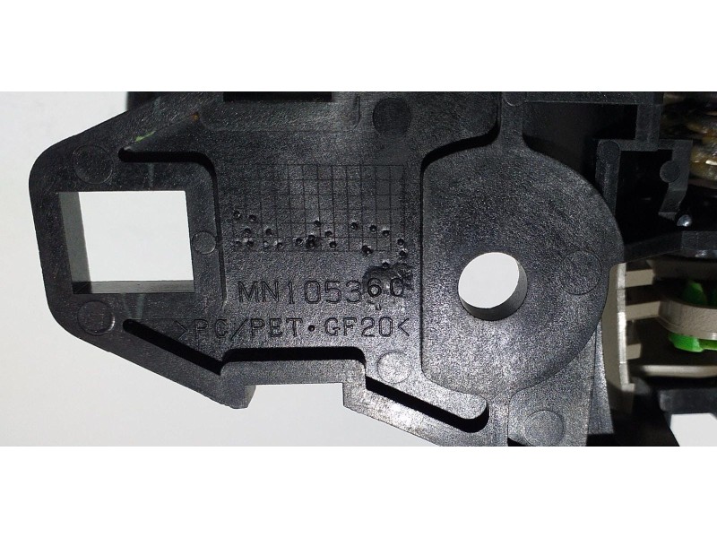 Recambio de maneta interior trasera derecha para mitsubishi outlander (cw0) kaiteki 4wd referencia OEM IAM MN105360 60311 
