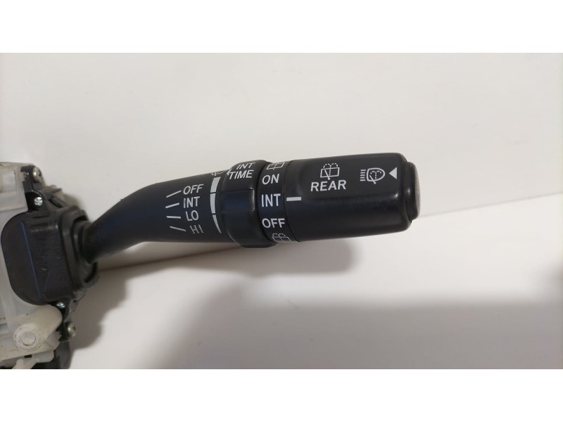 Recambio de mando multifuncion para toyota land cruiser (j12) 3.0 d4-d vx referencia OEM IAM 8431060A60 74000 R Recambio de mando multifuncion para toyota land cruiser (j12) 3.0 d4-d vx referencia OEM IAM 8431060A60 74000 R