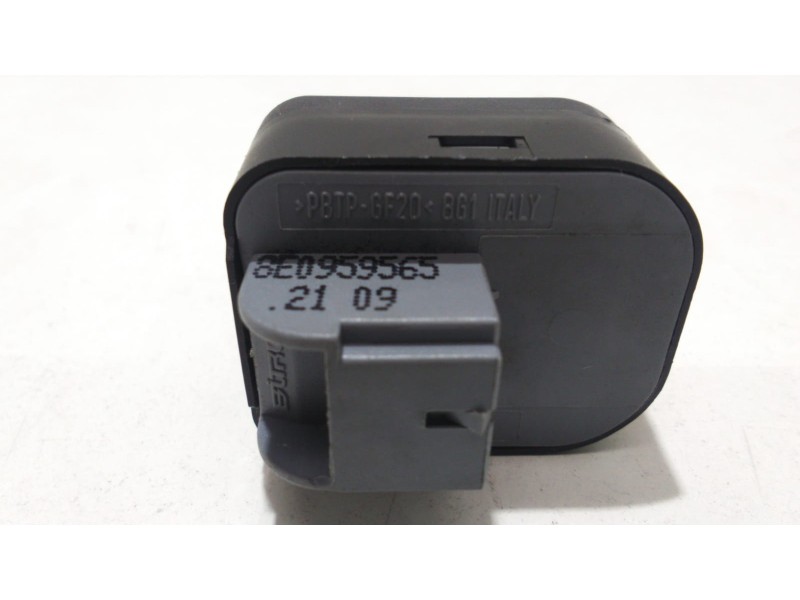 Recambio de mando retrovisor para audi a3 sportback (8p) 1.9 tdi attraction referencia OEM IAM 8E0959565 48400 