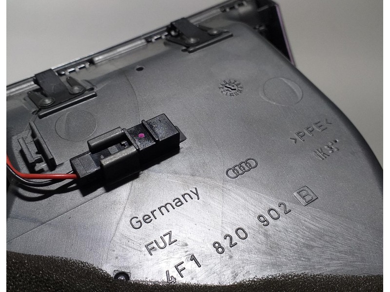 Recambio de rejilla aireadora para audi a6 avant (4f5) 3.0 tdi quattro referencia OEM IAM 4F1820902B 67324 