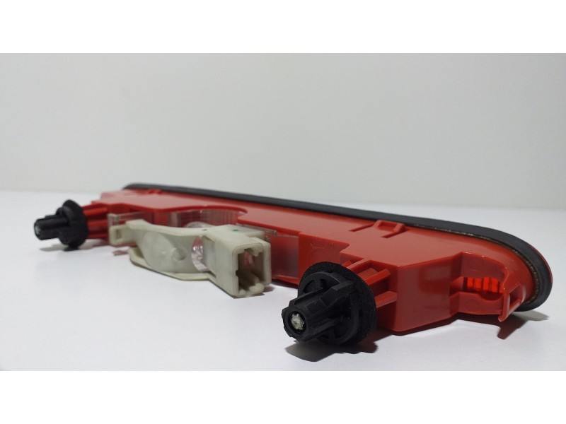 Recambio de luz central de freno para citroën berlingo station wagon x referencia OEM IAM 9682830180 56557 