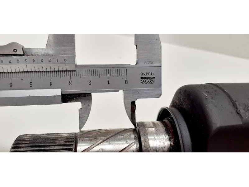 Recambio de transmision delantera izquierda para renault megane ii berlina 5p confort authentique referencia OEM IAM 8200330413 