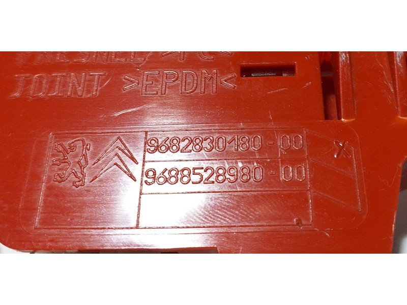 Recambio de luz central de freno para citroën berlingo station wagon x referencia OEM IAM 9682830180 56557 