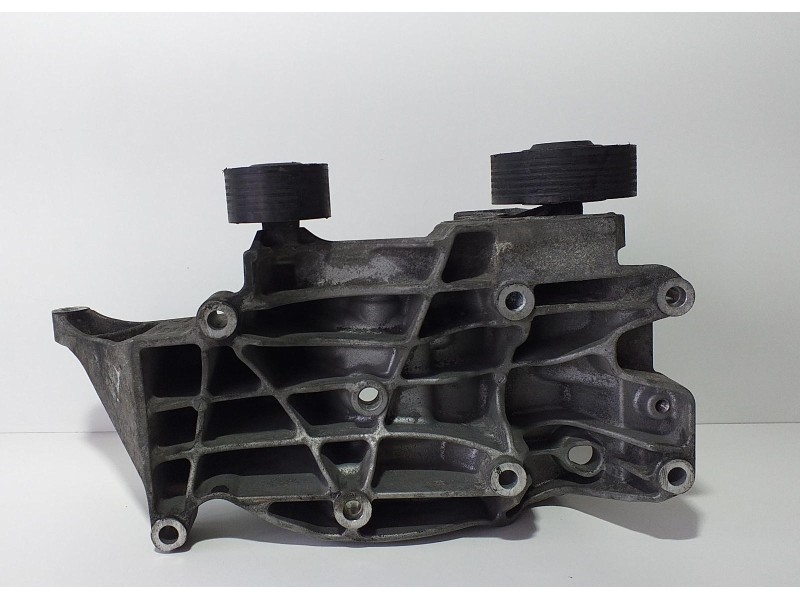 Recambio de soporte alternador para bmw serie 3 berlina (e90) 2.0 turbodiesel cat referencia OEM IAM 11167802639 74028 R