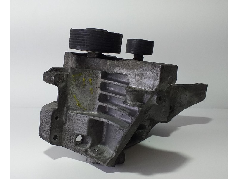 Recambio de soporte alternador para bmw serie 3 berlina (e90) 2.0 turbodiesel cat referencia OEM IAM 11167802639 74028 R