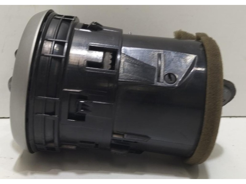 Recambio de rejilla aireadora para nissan qashqai (j10) acenta referencia OEM IAM 68760JD10A 76839 