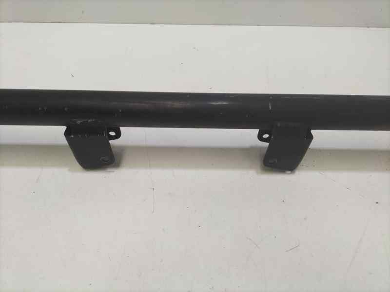 Recambio de travesaño inferior para hyundai h 1 starex h 1 starex td referencia OEM IAM 4D56 86243 