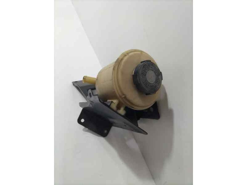 Recambio de deposito servo para nissan terrano/terrano.ii (r20) comfort referencia OEM IAM TD27T 83072 