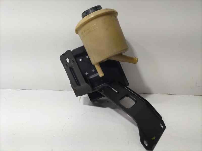 Recambio de deposito servo para nissan terrano/terrano.ii (r20) comfort referencia OEM IAM TD27T 83072 