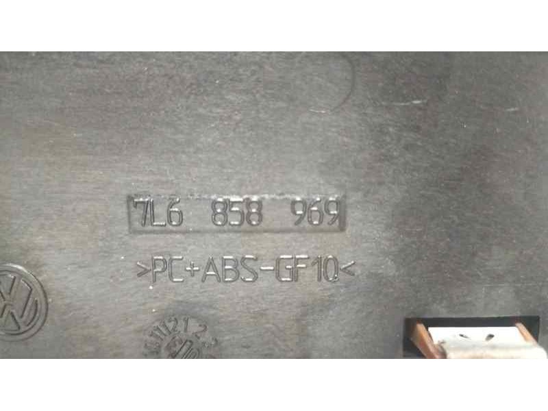 Recambio de molduras delanteras para volkswagen touareg (7la) tdi v10 referencia OEM IAM 7L6857188N 81471 