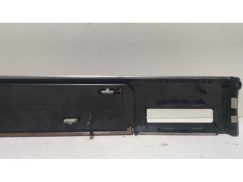 Recambio de molduras delanteras para volkswagen touareg (7la) tdi v10 referencia OEM IAM 7L6857188N 81471 