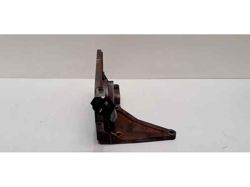 Recambio de soporte bomba inyeccion para nissan x-trail (t30) comfort plus referencia OEM IAM YD22ETI 43718 