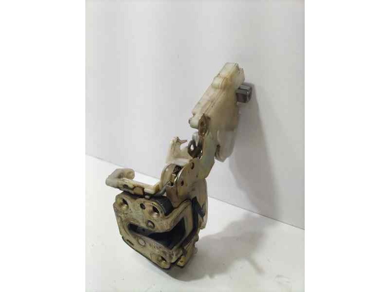 Recambio de cerradura puerta delantera derecha para nissan terrano/terrano.ii (r20) comfort referencia OEM IAM 8055291L61 83080 