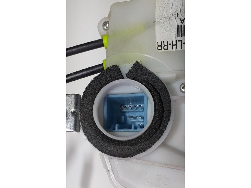 Recambio de cerradura puerta trasera izquierda para honda cr-v (re) comfort referencia OEM IAM 72651SWA 74048 R