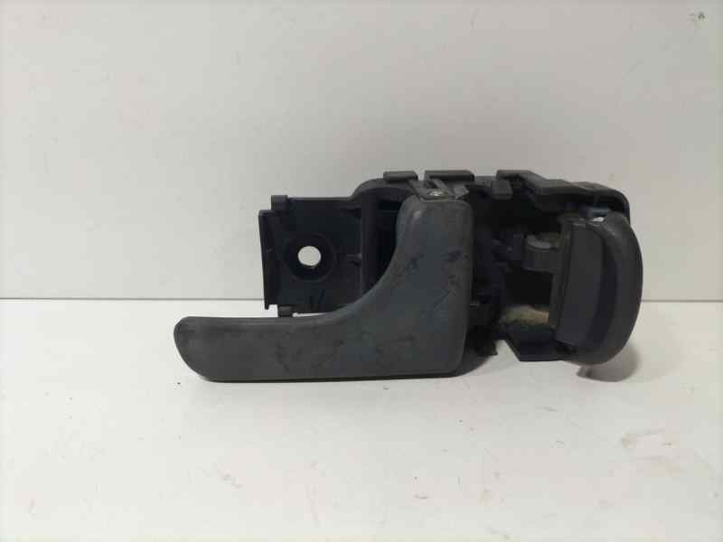 Recambio de maneta interior delantera derecha para nissan terrano/terrano.ii (r20) comfort referencia OEM IAM TD27T 83083 