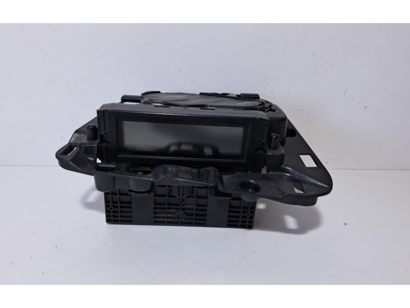 Recambio de pantalla multifuncion para volvo xc60 2.4 diesel cat referencia OEM IAM 30772584 76935 