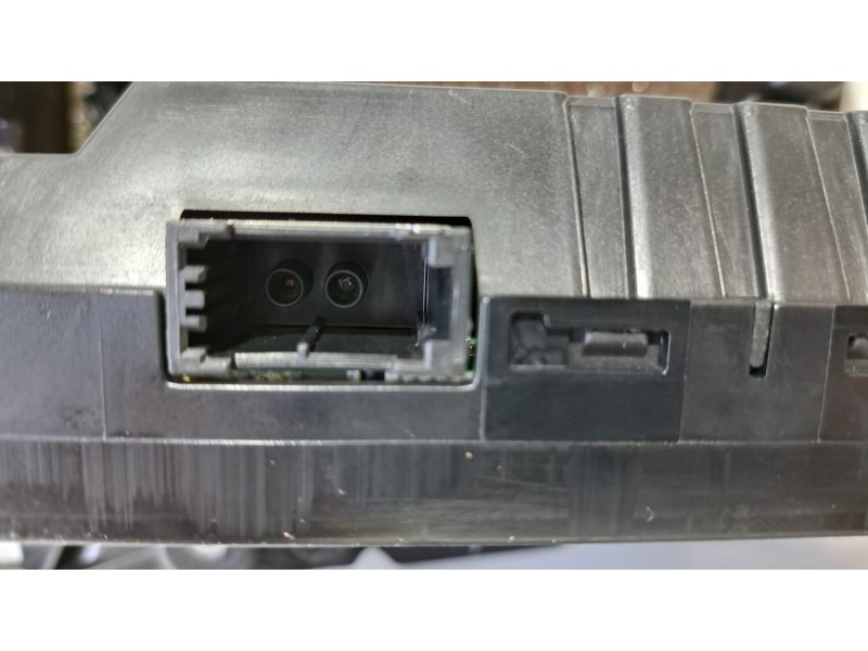 Recambio de pantalla multifuncion para volvo xc60 2.4 diesel cat referencia OEM IAM 30772584 76935 