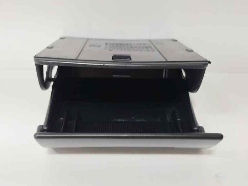 Recambio de cenicero para citroën berlingo 1.9 d sx plus familiar referencia OEM IAM WJY 86270 