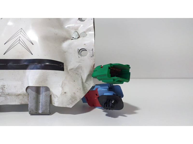 Recambio de airbag delantero derecho para peugeot 207 1.6 16v referencia OEM IAM 9650100380 74075 R Recambio de airbag delantero derecho para peugeot 207 1.6 16v referencia OEM IAM 9650100380 74075 R