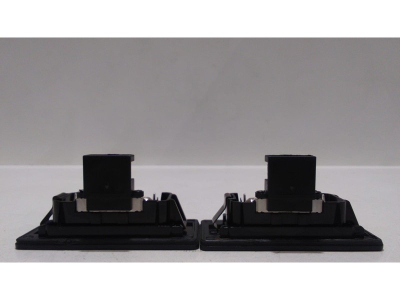 Recambio de piloto matricula para audi a4 avant (8k5) (2008) básico referencia OEM IAM 8T0943021 48493 