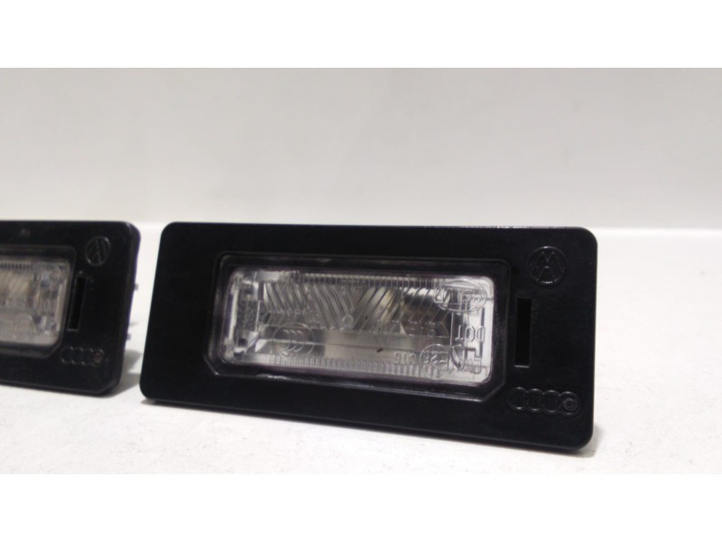 Recambio de piloto matricula para audi a4 avant (8k5) (2008) básico referencia OEM IAM 8T0943021 48493 