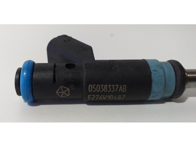 Recambio de inyector para chrysler jeep gr.cherokee (wk) referencia OEM IAM 05038337AB 74078 R Recambio de inyector para chrysler jeep gr.cherokee (wk) referencia OEM IAM 05038337AB 74078 R