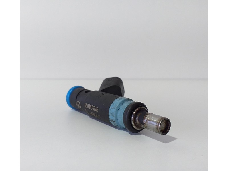 Recambio de inyector para chrysler jeep gr.cherokee (wk) referencia OEM IAM 05038337AB 74081 R