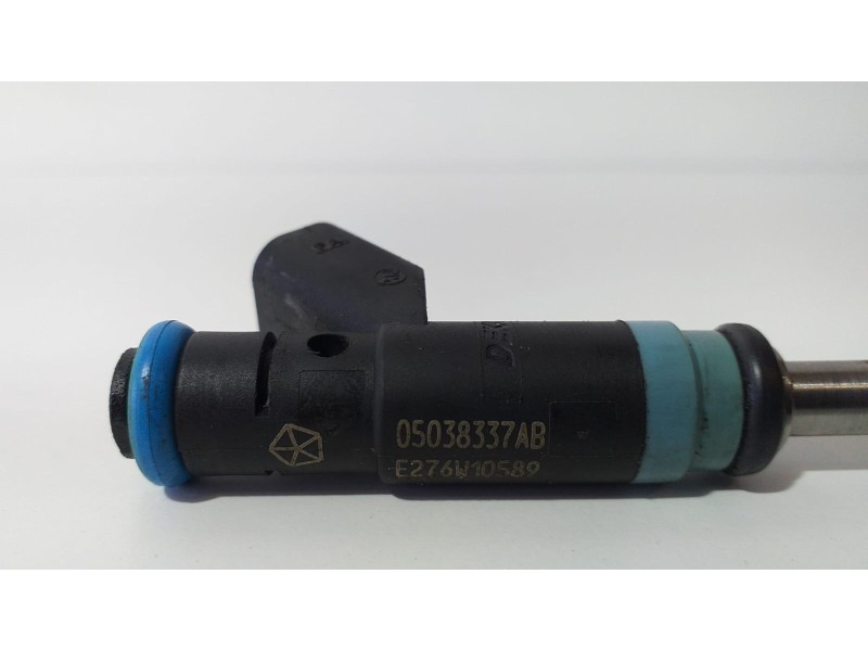 Recambio de inyector para chrysler jeep gr.cherokee (wk) referencia OEM IAM 05038337AB 74083 R Recambio de inyector para chrysler jeep gr.cherokee (wk) referencia OEM IAM 05038337AB 74083 R