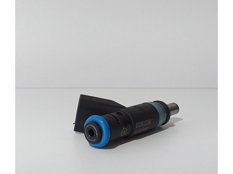 Recambio de inyector para chrysler jeep gr.cherokee (wk) referencia OEM IAM 05038337AB 74084 R Recambio de inyector para chrysler jeep gr.cherokee (wk) referencia OEM IAM 05038337AB 74084 R