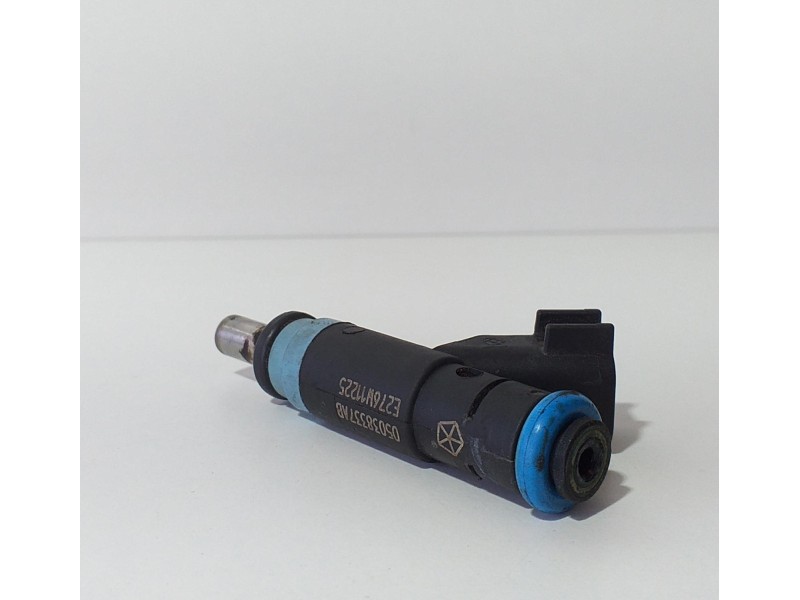 Recambio de inyector para chrysler jeep gr.cherokee (wk) referencia OEM IAM 05038337AB 74085 R