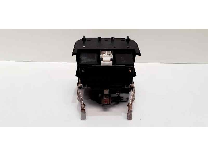 Recambio de salpicadero para nissan x-trail (t30) comfort plus referencia OEM IAM 68104EQ400 43788 