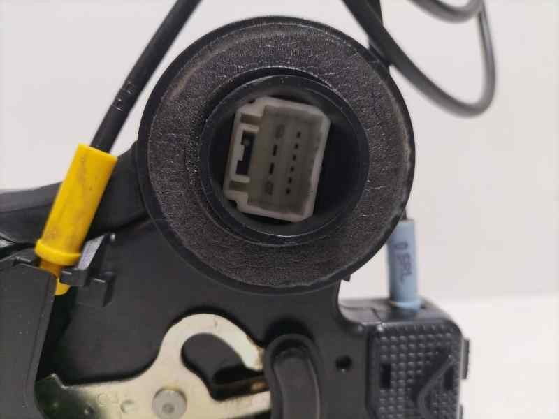 Recambio de cerradura puerta trasera izquierda para toyota corolla (e12) 2.0 d-4d linea sol berlina referencia OEM IAM 690601235