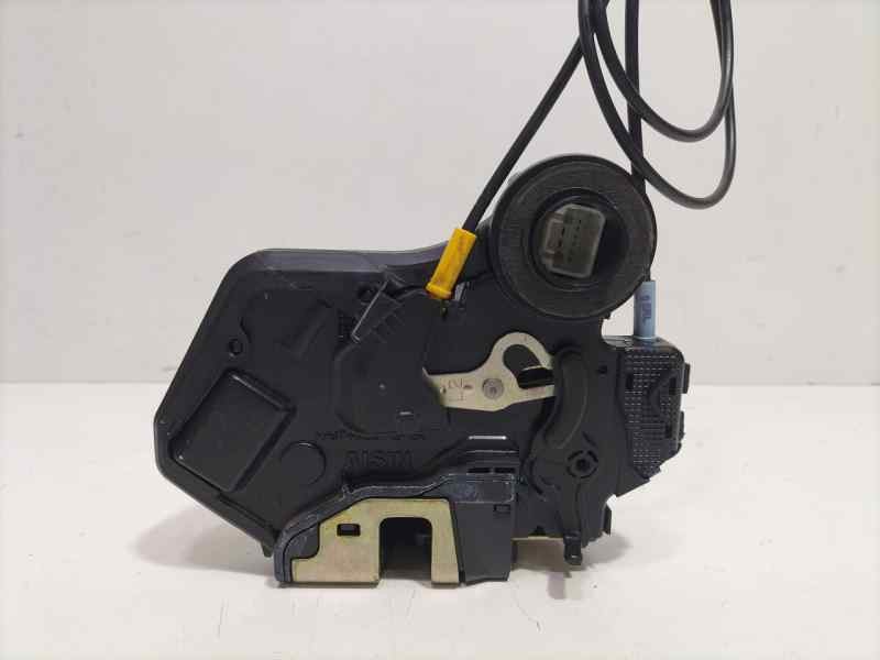 Recambio de cerradura puerta trasera izquierda para toyota corolla (e12) 2.0 d-4d linea sol berlina referencia OEM IAM 690601235