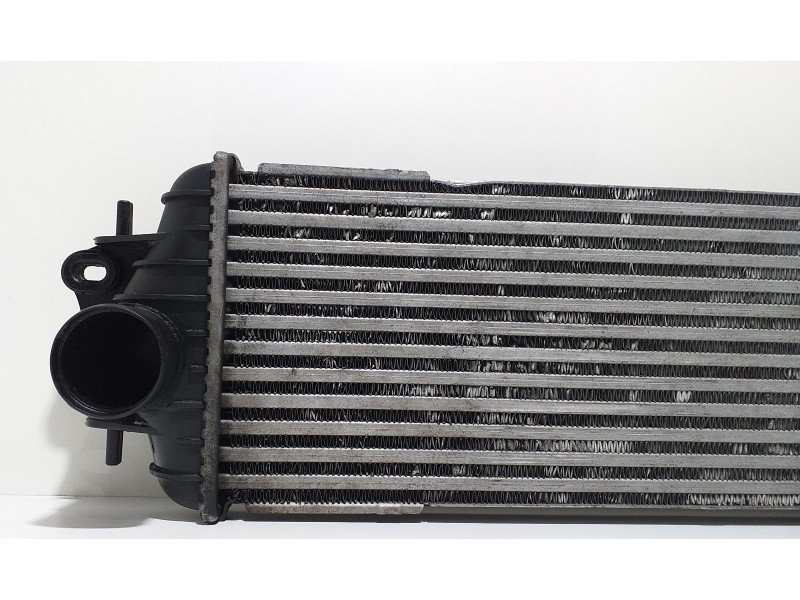 Recambio de intercooler para nissan primastar (x83) combi, 6 plazas, batalla corta referencia OEM IAM 7700312903G 56755 