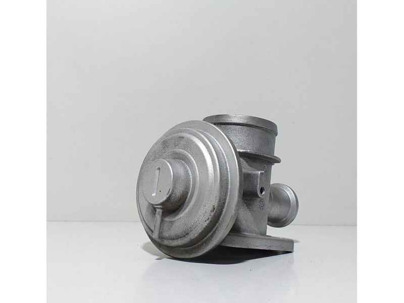 Recambio de valvula egr para bmw serie 7 (e38) 730d automático referencia OEM IAM 2248717 67414 