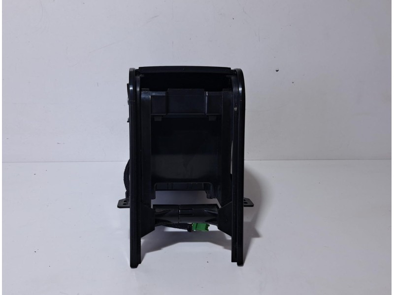 Recambio de guantera para volvo xc60 2.4 diesel cat referencia OEM IAM 30791467 77014 