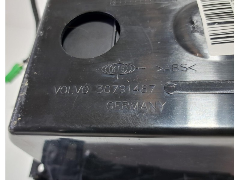 Recambio de guantera para volvo xc60 2.4 diesel cat referencia OEM IAM 30791467 77014 