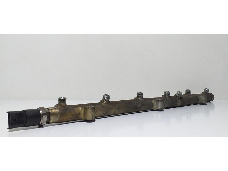 Recambio de rampa inyectora para bmw serie 7 (e38) 730d automático referencia OEM IAM 0445216002 67415 