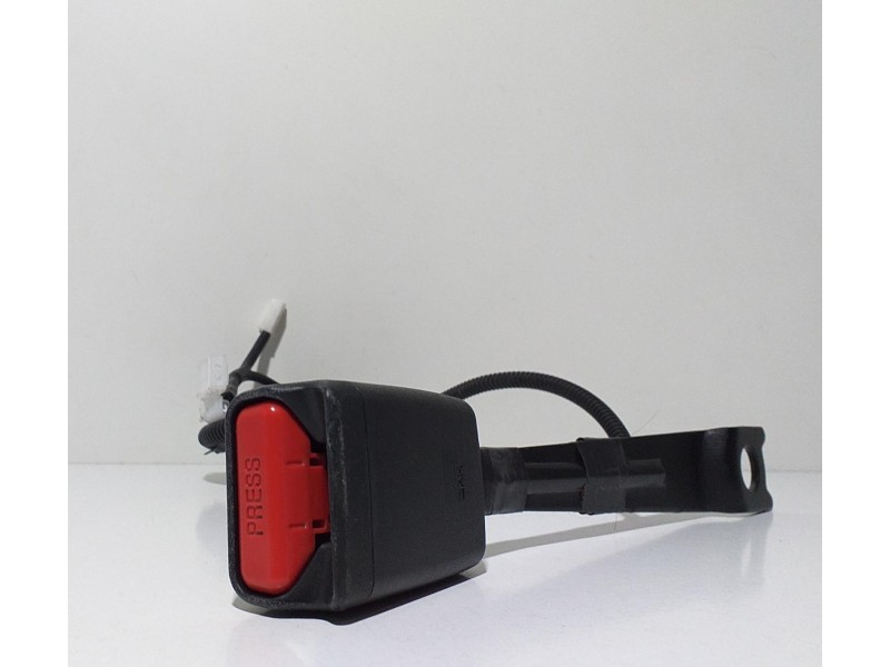 Recambio de cinturon seguridad delantero derecho para toyota auris hybrid active referencia OEM IAM G3729 67417 