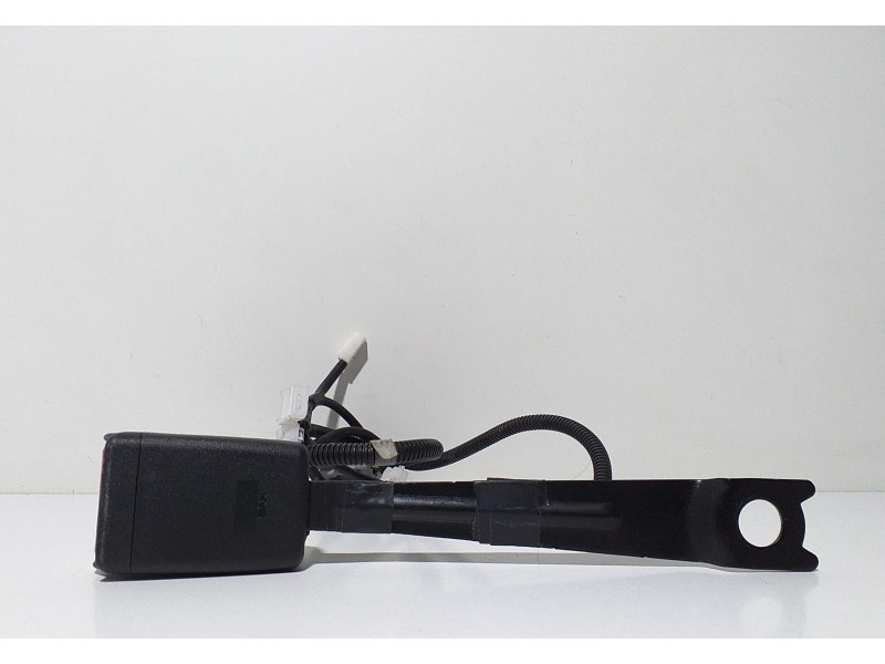 Recambio de cinturon seguridad delantero derecho para toyota auris hybrid active referencia OEM IAM G3729 67417 