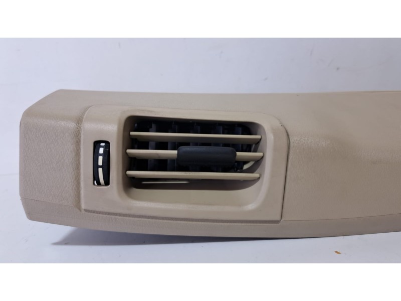 Recambio de molduras traseras para volvo xc60 2.4 diesel cat referencia OEM IAM 6841930 77017 