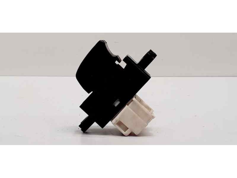 Recambio de mando elevalunas trasero izquierdo para nissan x-trail (t30) comfort plus referencia OEM IAM YD22ETI 43806 