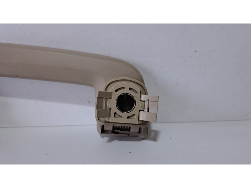 Recambio de maneta interior trasera derecha para volvo xc60 2.4 diesel cat referencia OEM IAM D5244T14 77020 