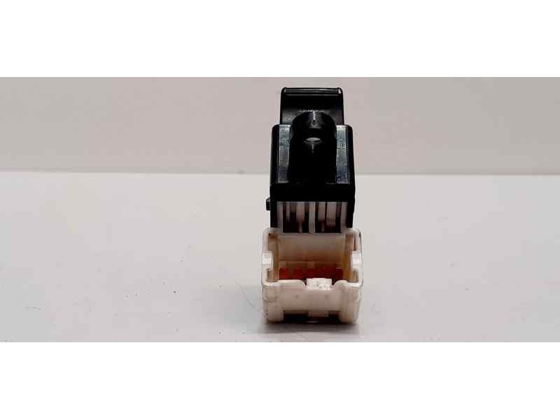 Recambio de mando elevalunas trasero izquierdo para nissan x-trail (t30) comfort plus referencia OEM IAM YD22ETI 43806 
