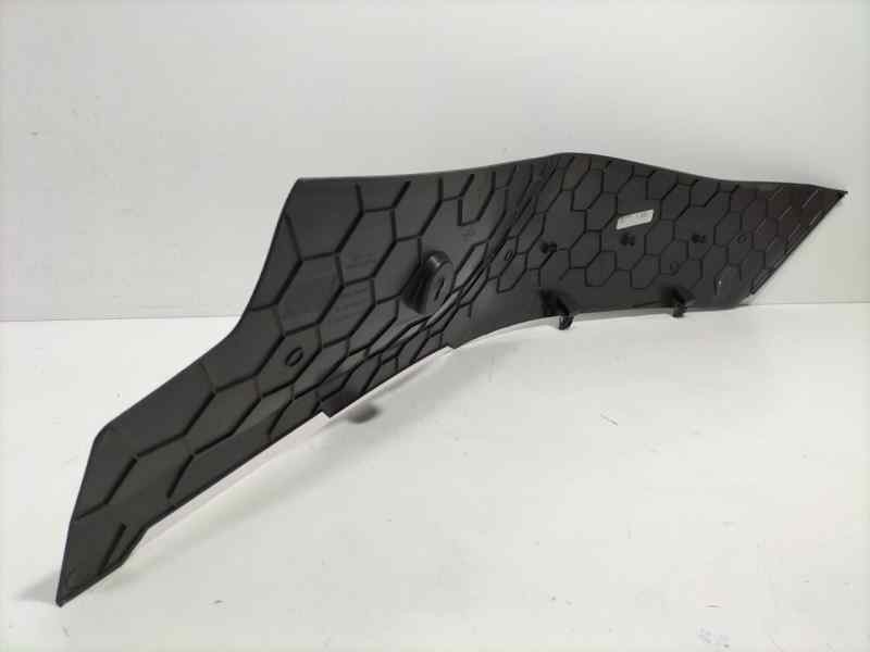 Recambio de molduras delanteras para seat leon (5f1) reference referencia OEM IAM 5F1868431A 83758 